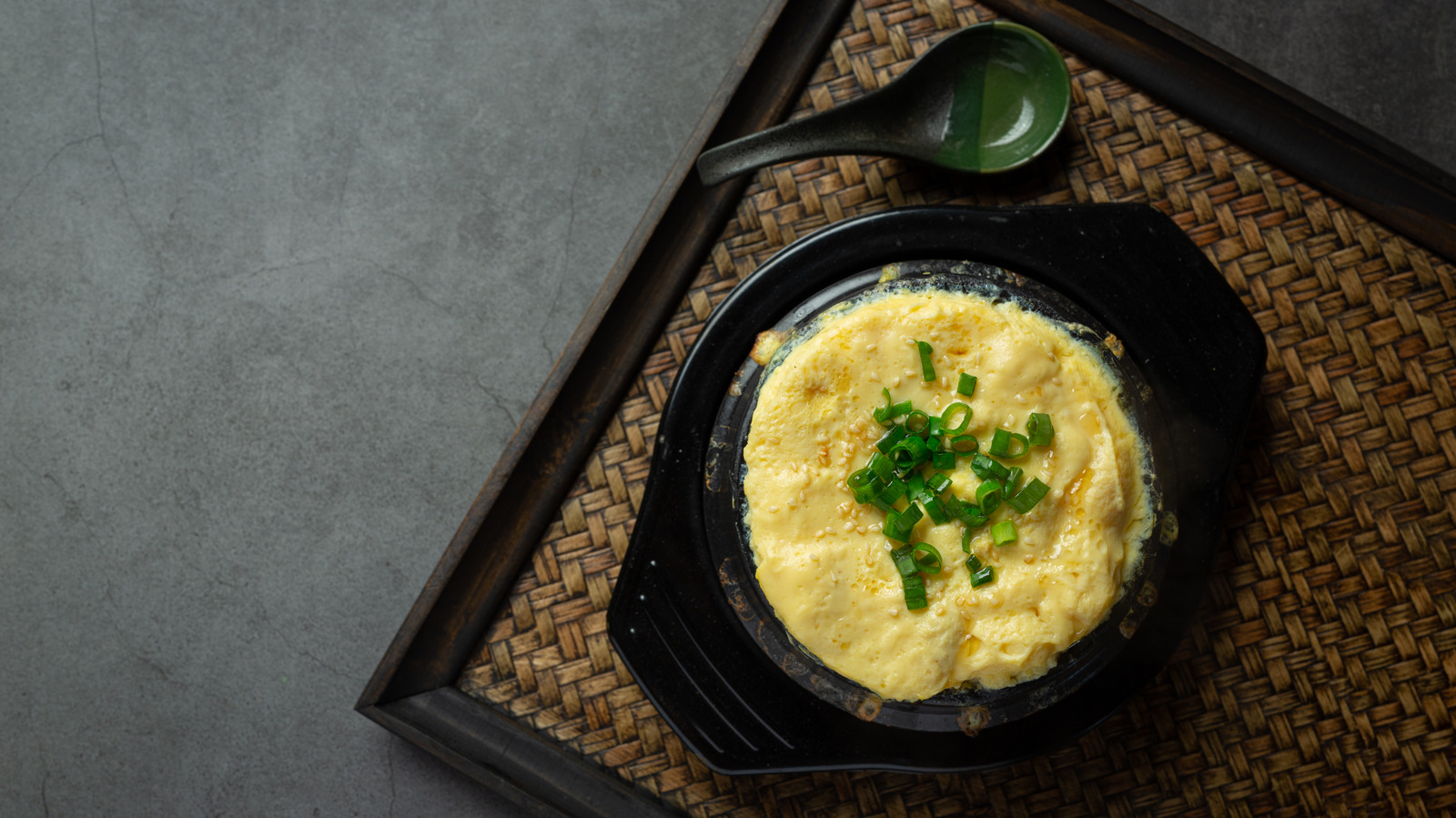 https://www.tastingtable.com/img/gallery/the-korean-steamed-egg-dish-you-should-know/l-intro-1658317126.jpg