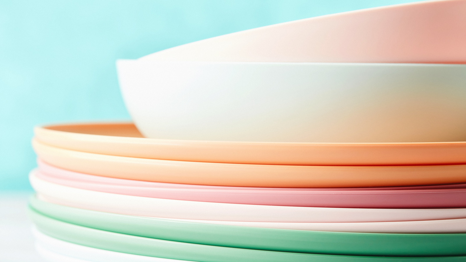 The Last Thing To Do Before Throwing Away Old Dinnerware