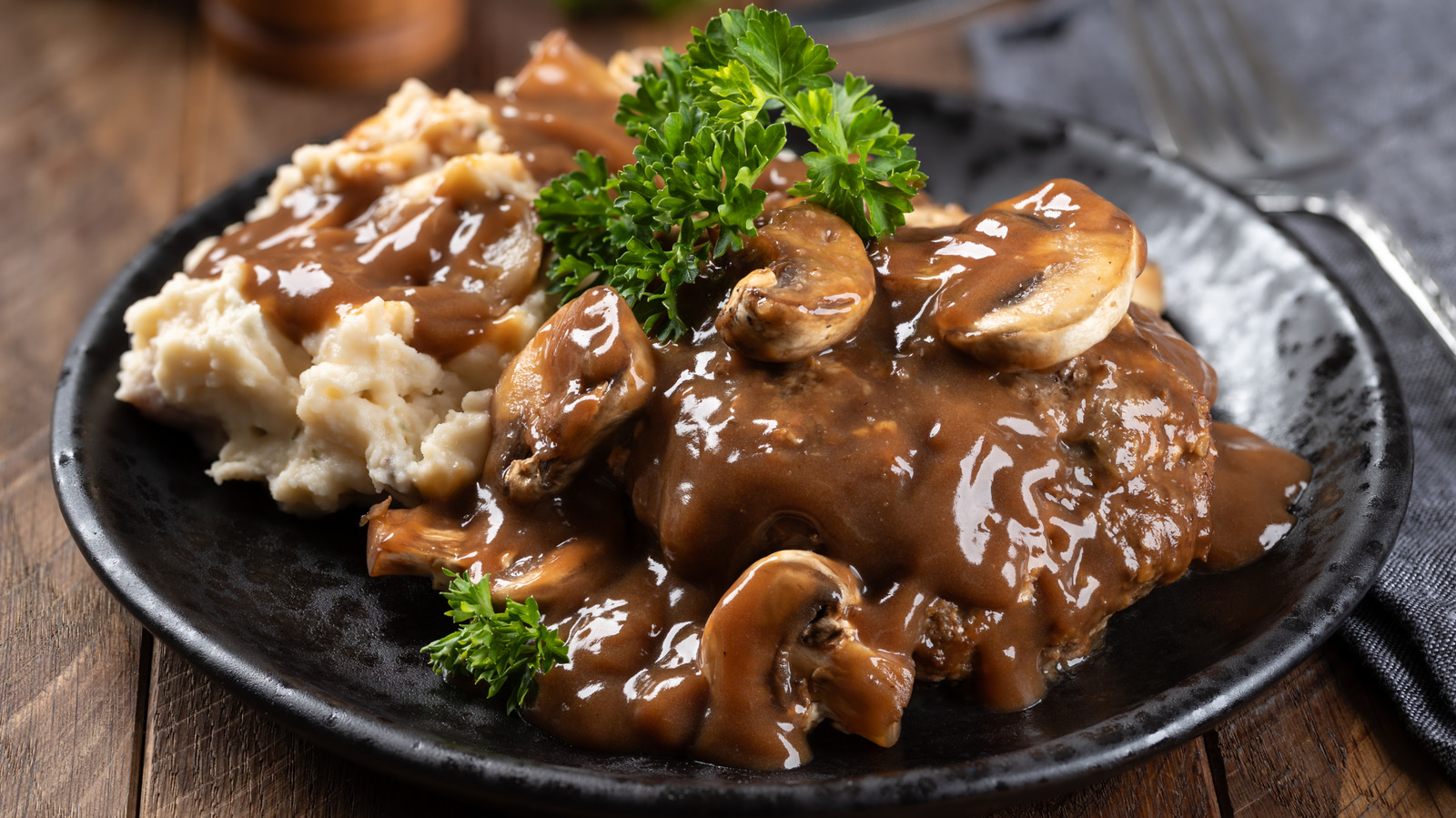 The Lazy Cook's Salisbury Steak Trick For A Dish That Tastes Like Hours Of Hard Work - Tasting Table