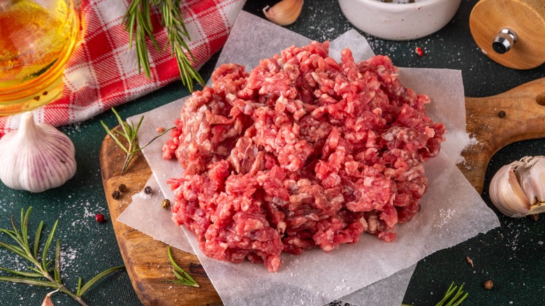 80/20 ground beef and seasonings