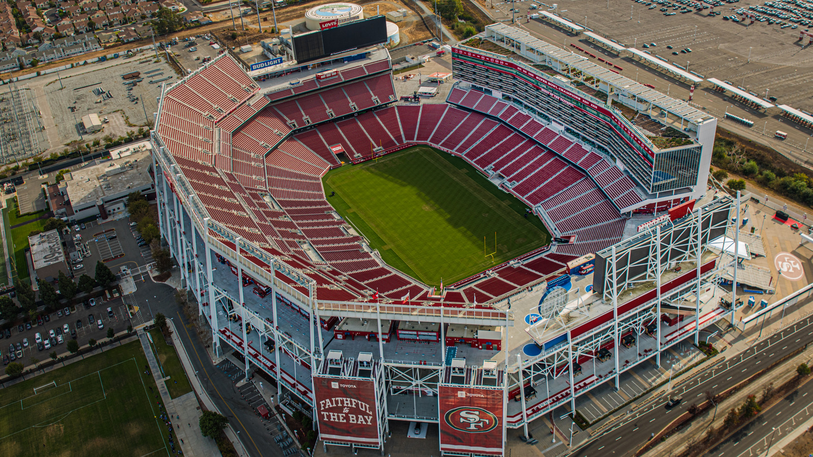 The Levi's Stadium Concession That Serves Up A San Francisco Staple Worth Ordering - Tasting Table