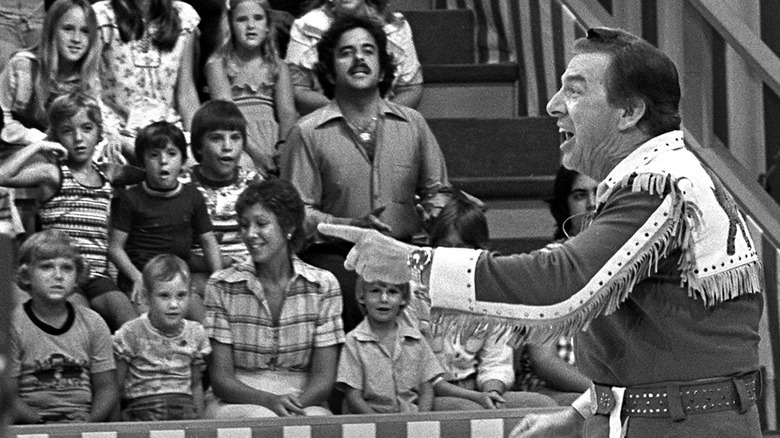 Buffalo Bob Smith addressing audience on set of The Howdy Doody Show