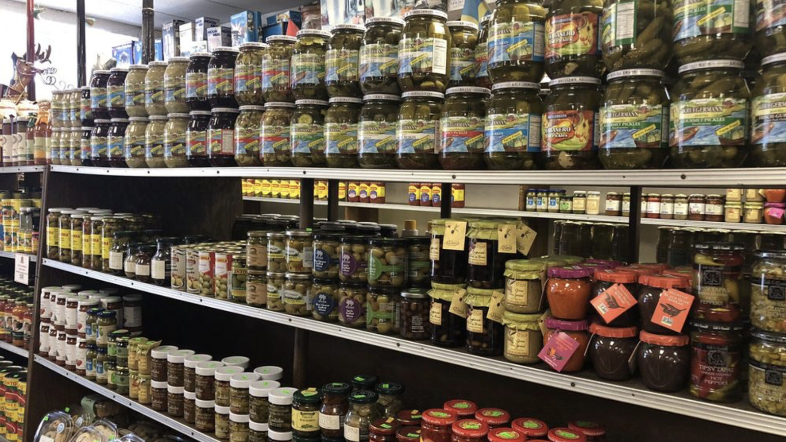 The Los Angeles Italian Deli On Wheels That Became A Beloved Neighborhood Market - Tasting Table