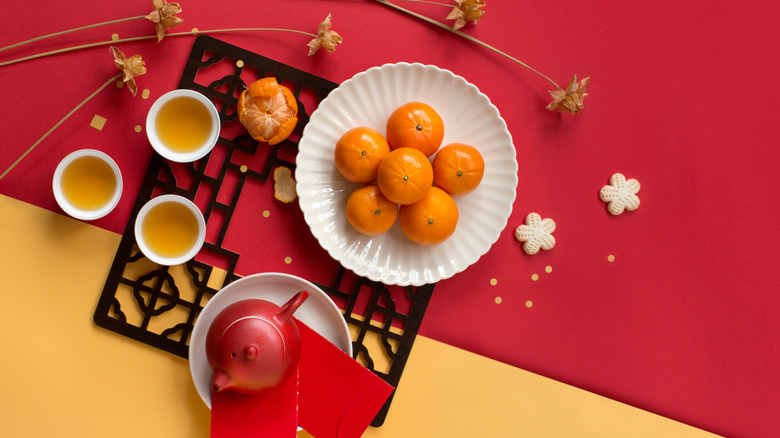 New Year oranges and tea