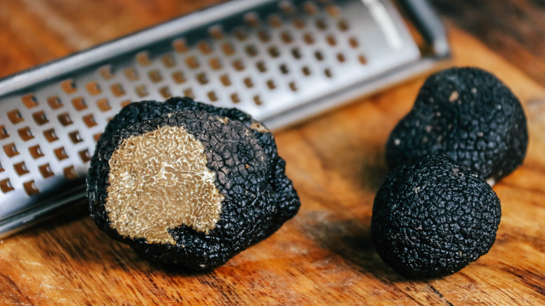 shaved black truffle