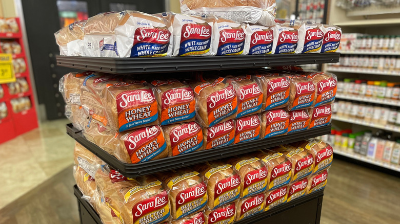 A station of Sara Lee bread at a grocery store