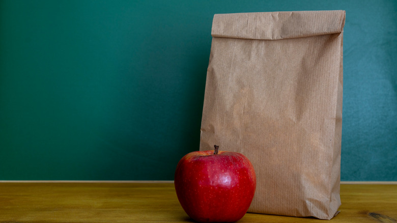 brown bag lunch, apple
