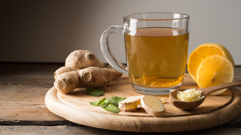 Tea with fresh ginger and lemon