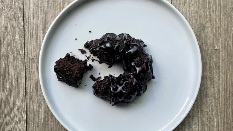Walmart Freshness Guaranteed Chocolate Bundt Cake on white plate