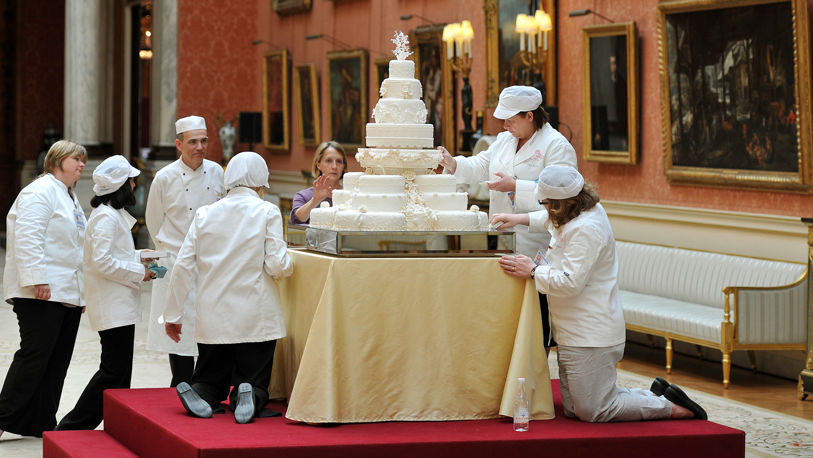 The Most Expensive Slice Of Royal Wedding Cake Auctioned Off