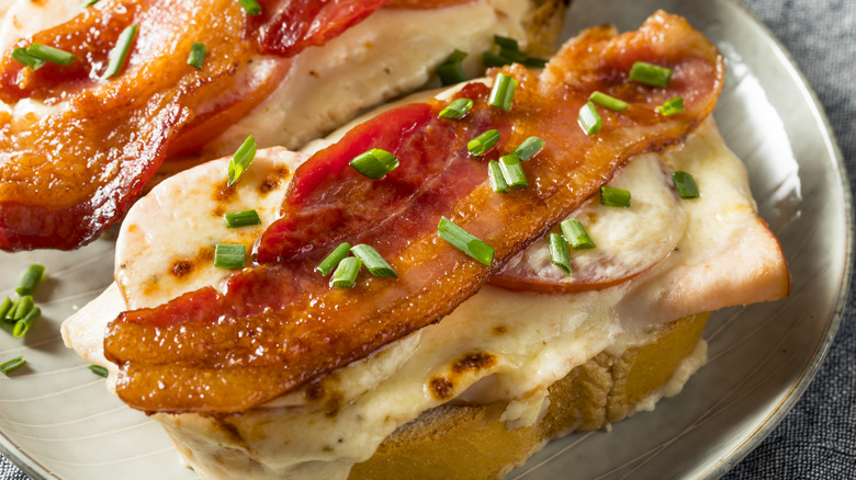 Hot Brown sandwich