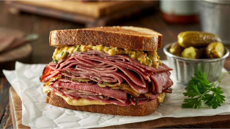Pastrami sandwich on rye