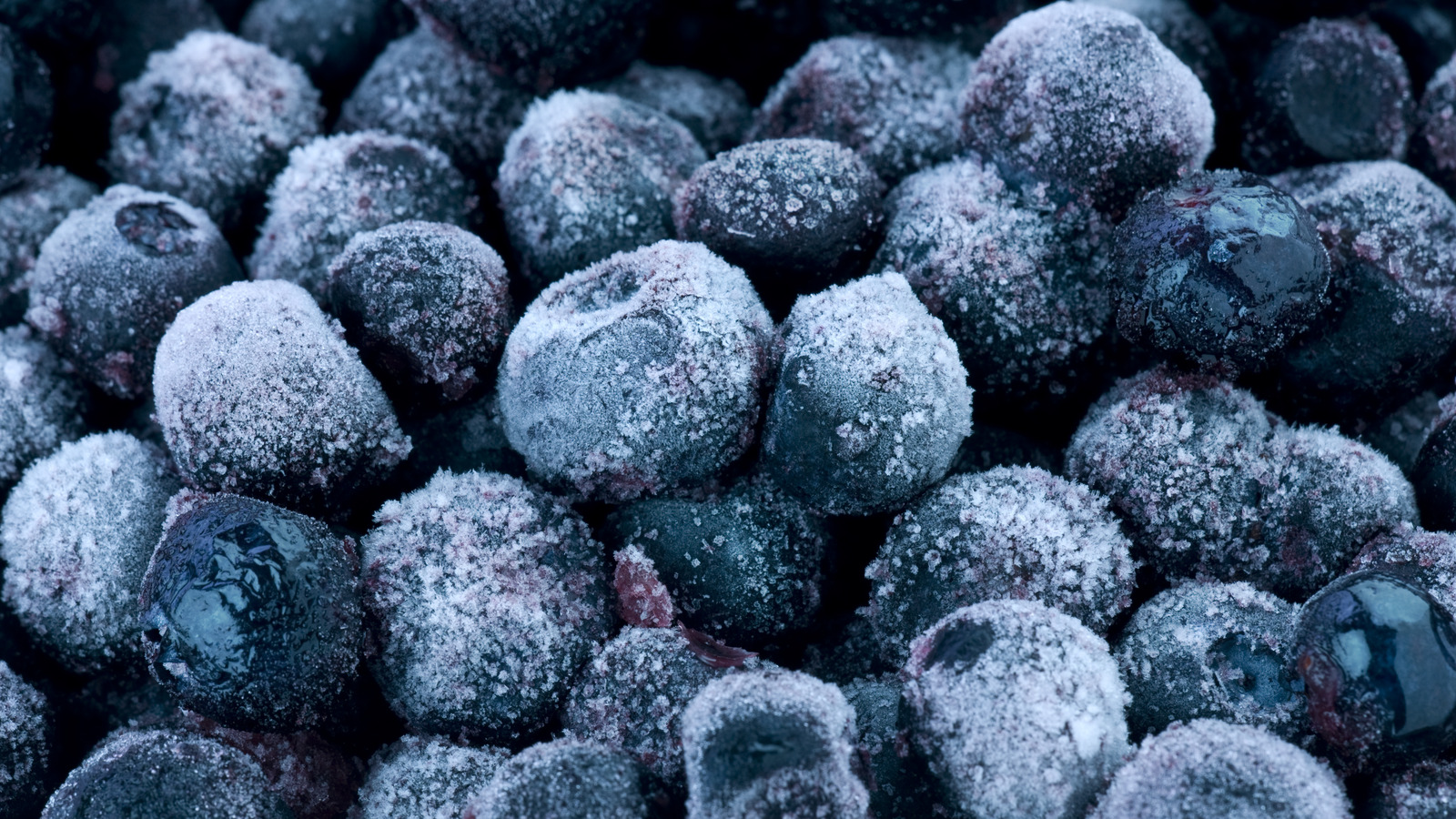 The Most Important Tip For Baking Beautifully With Frozen Blueberries