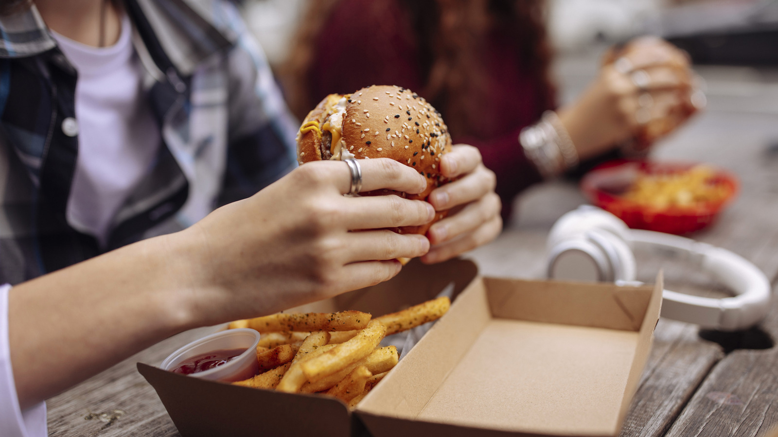 The Most Unhealthy Fast Food Cheeseburger Isn't From McDonald's Or Burger King