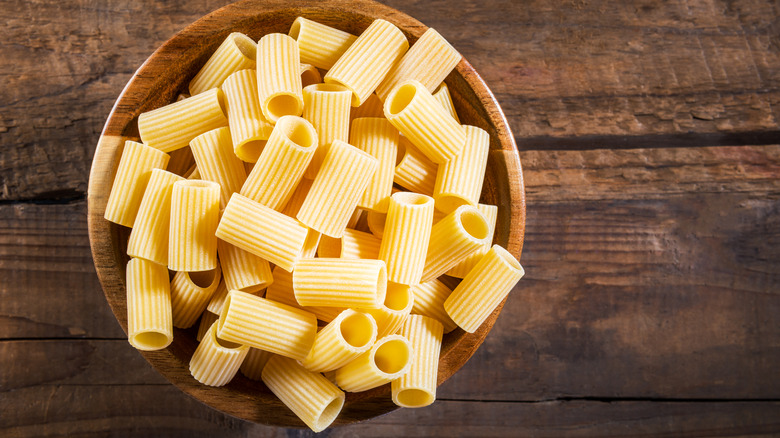 rigatoni pasta in bowl