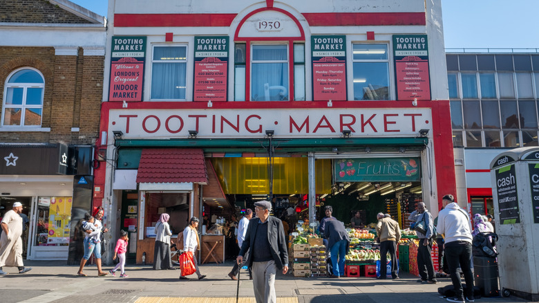 tooting market red front customers
