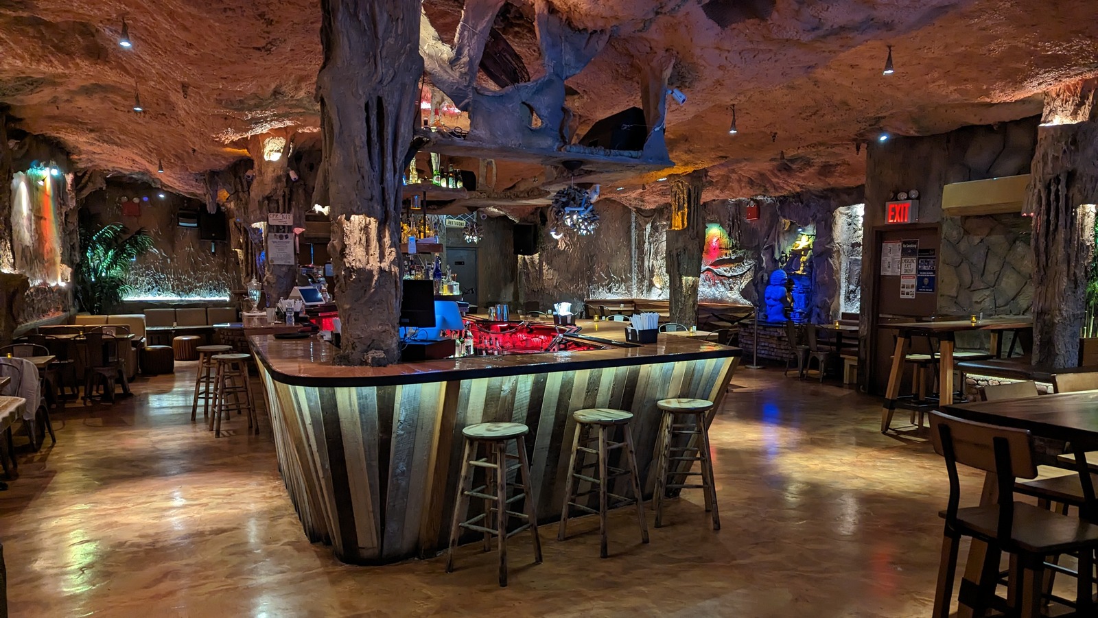 La Caverna Is The New York Restaurant That Mimics A Cave