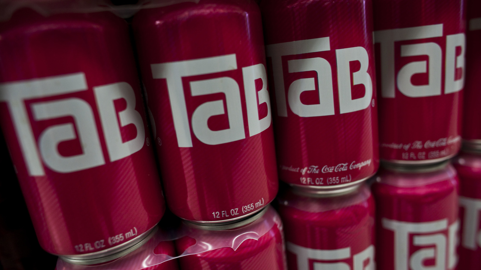 The Now-Banned Diet Soda Sweetener Everyone Was Drinking In The 60's