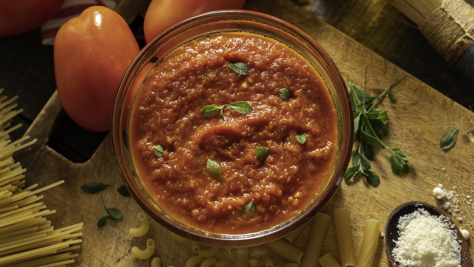 The Number One Tip For Choosing The Best StoreBought Tomato Sauce