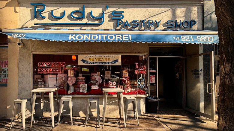 Exterior of Rudy's Bakery and Cafe in Ridgewood, NY