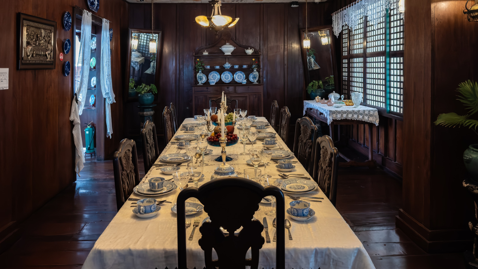 The Old-School Storage Solution That's A Dining Room Showstopper