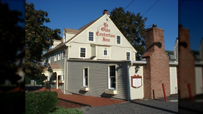 Ye Olde Centerton Inn in Pittsgrove, New Jersey
