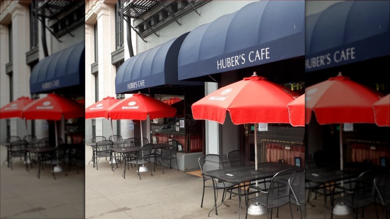 Outside patio view of Huber's Cafe with patio furniture