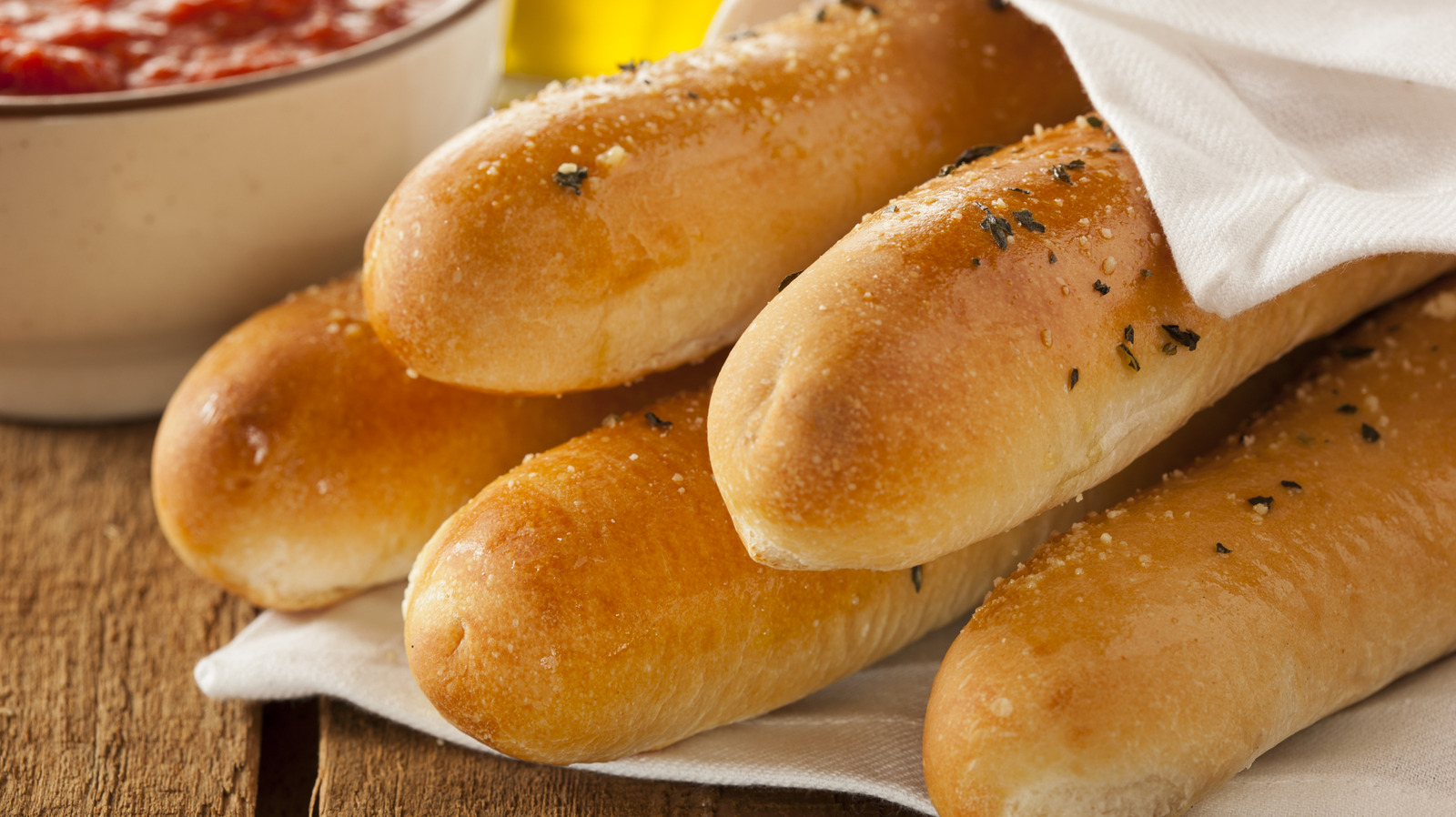 The Olive Garden Breadstick Hack That Makes Every Bite Extra Cheesy
