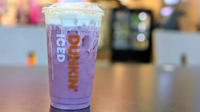 Dunkin' Mixed Berry Daydream Refresher