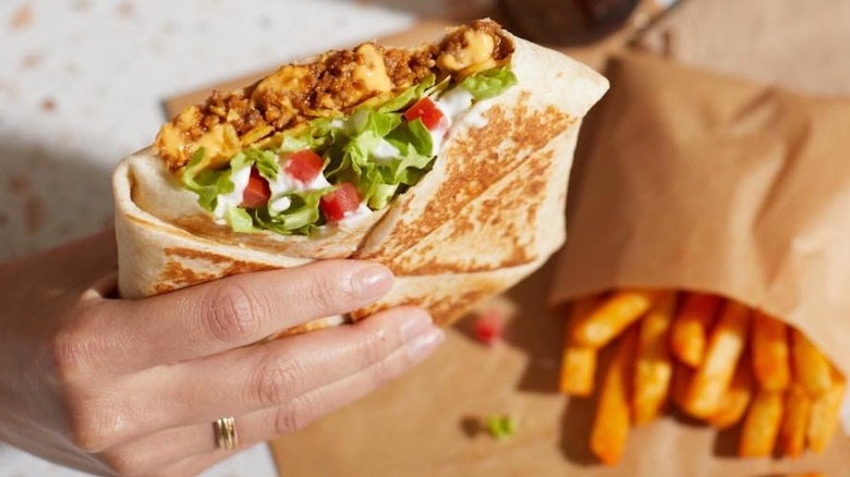Taco Bell crunch wrap