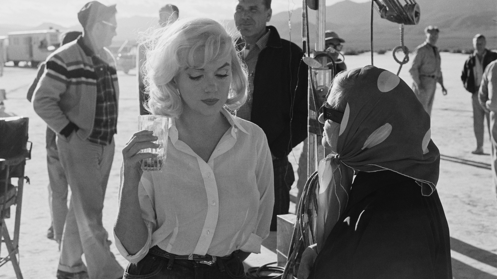 The One-Of-A-Kind Drink Glasses Marilyn Monroe Used In Her Home Kitchen