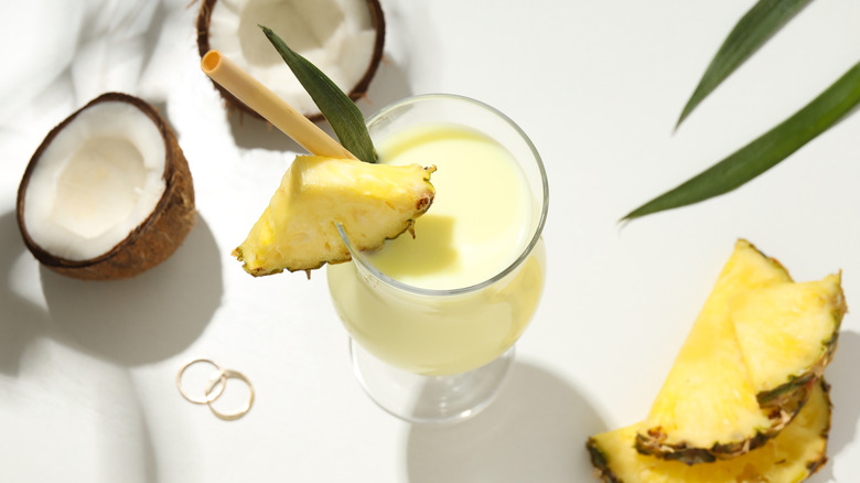 Piña colada pineapple wedges coconut