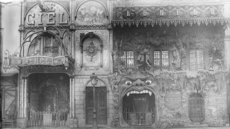 Front facades of both Cabaret du Ciel and Cabaret du l'Enfer