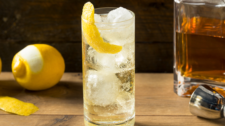 Japanese whisky highball with soda water and lemon