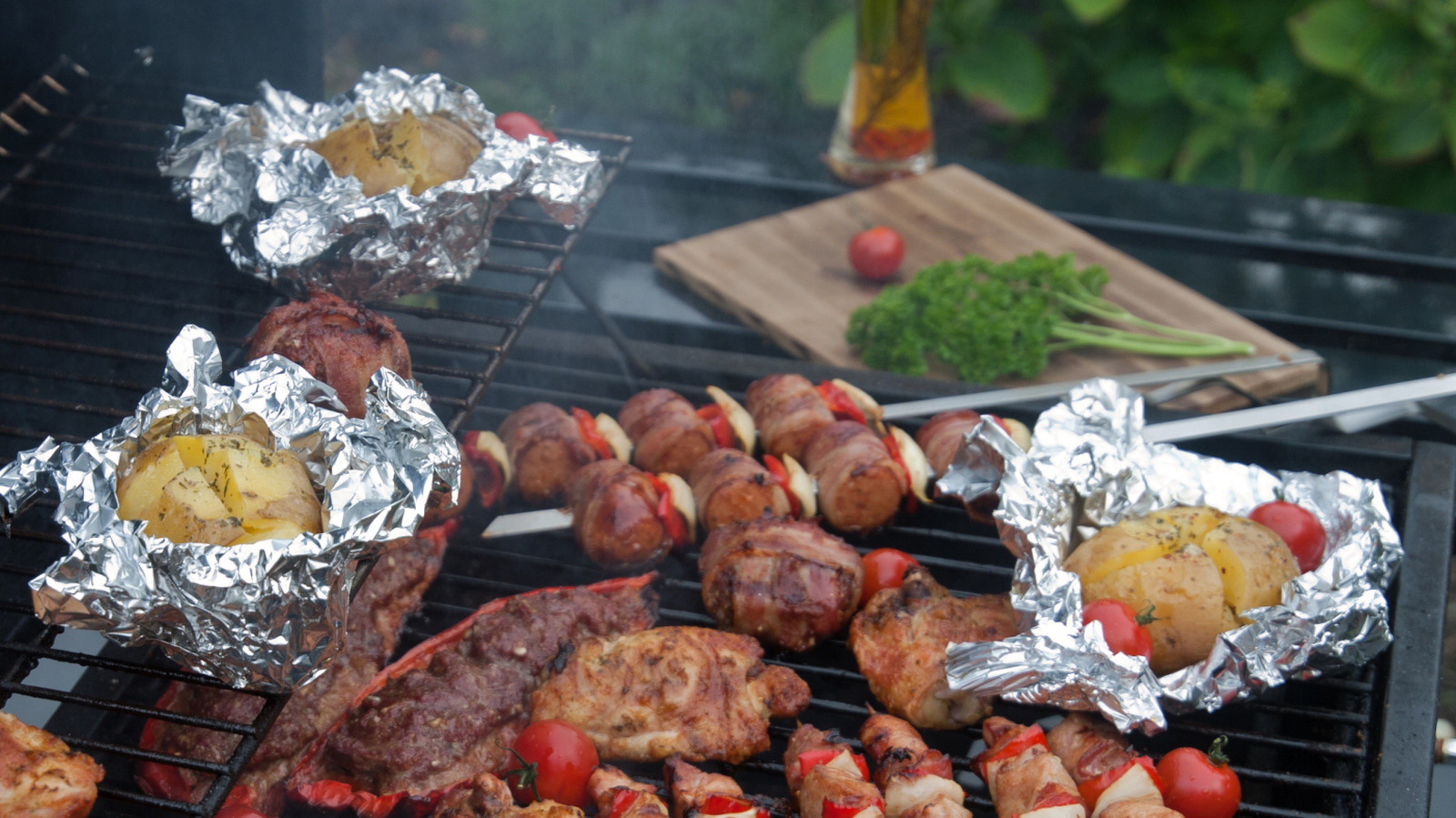 The Popular BBQ Food That Unexpectedly Works As A Baked Potato Topping - Tasting Table