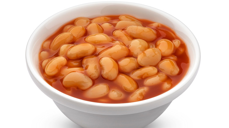 baked beans in bowl