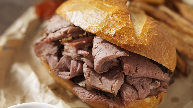Closeup on roast beef sandwich