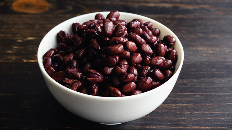 Black beans in white bowl