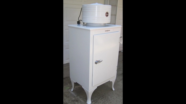 Monitor Top fridge from GE