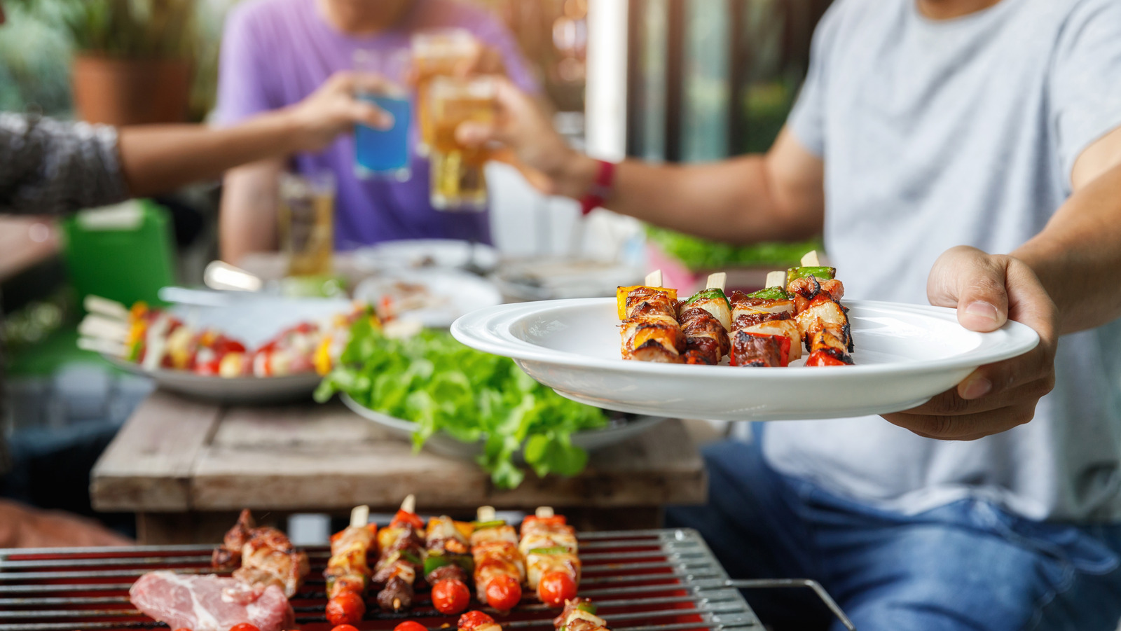 The Real Difference Between Grilling And Barbecuing
