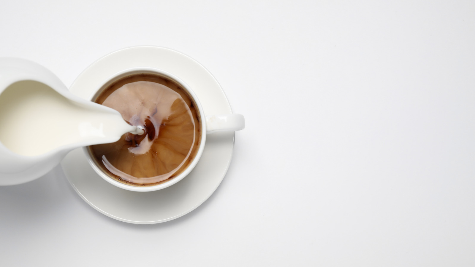 The Real Reason Cold Cream Doesn't Affect The Temperature Of Your Coffee