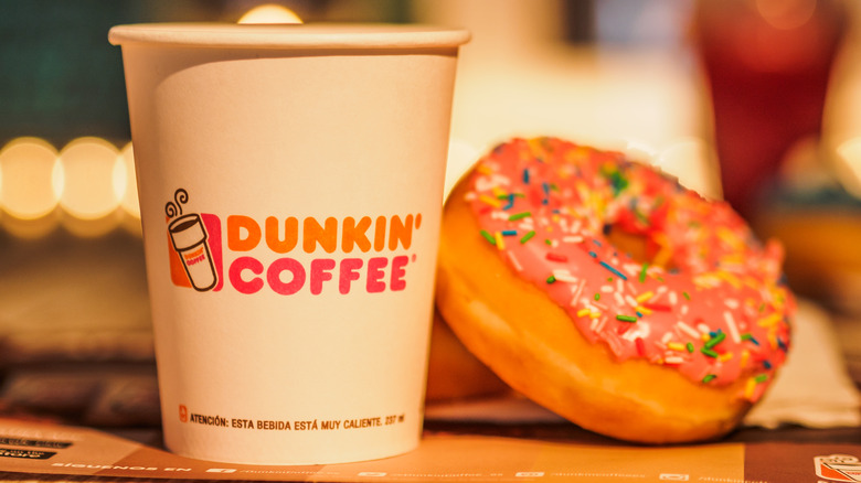 dunkin' drive coffee donut