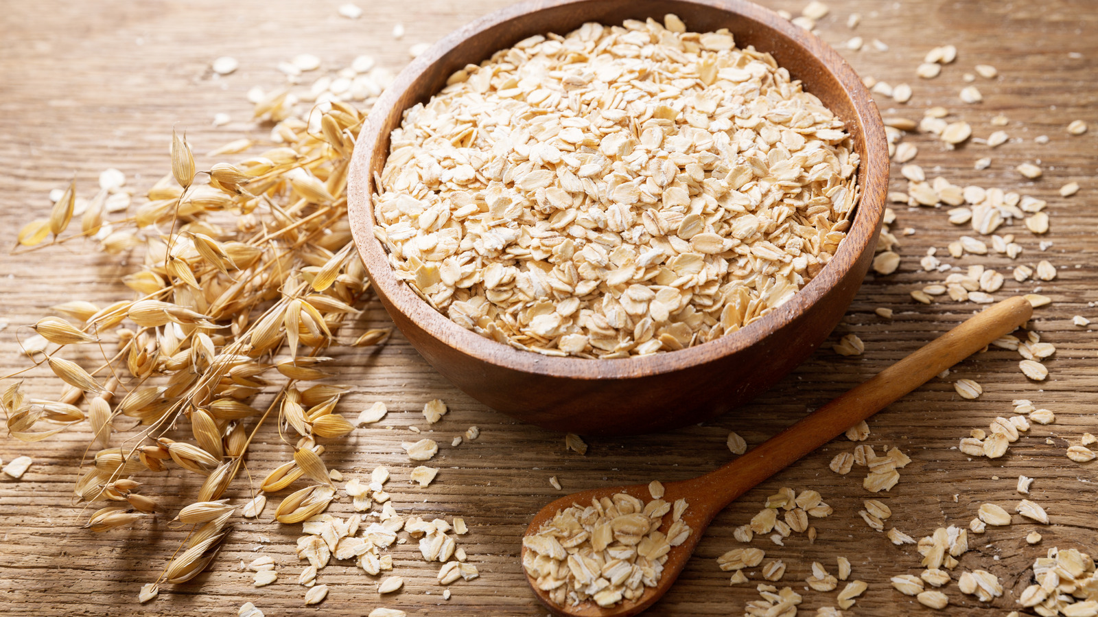 The Reason Instant Oatmeal Is Slightly Less Nutritious Than Regular Oatmeal