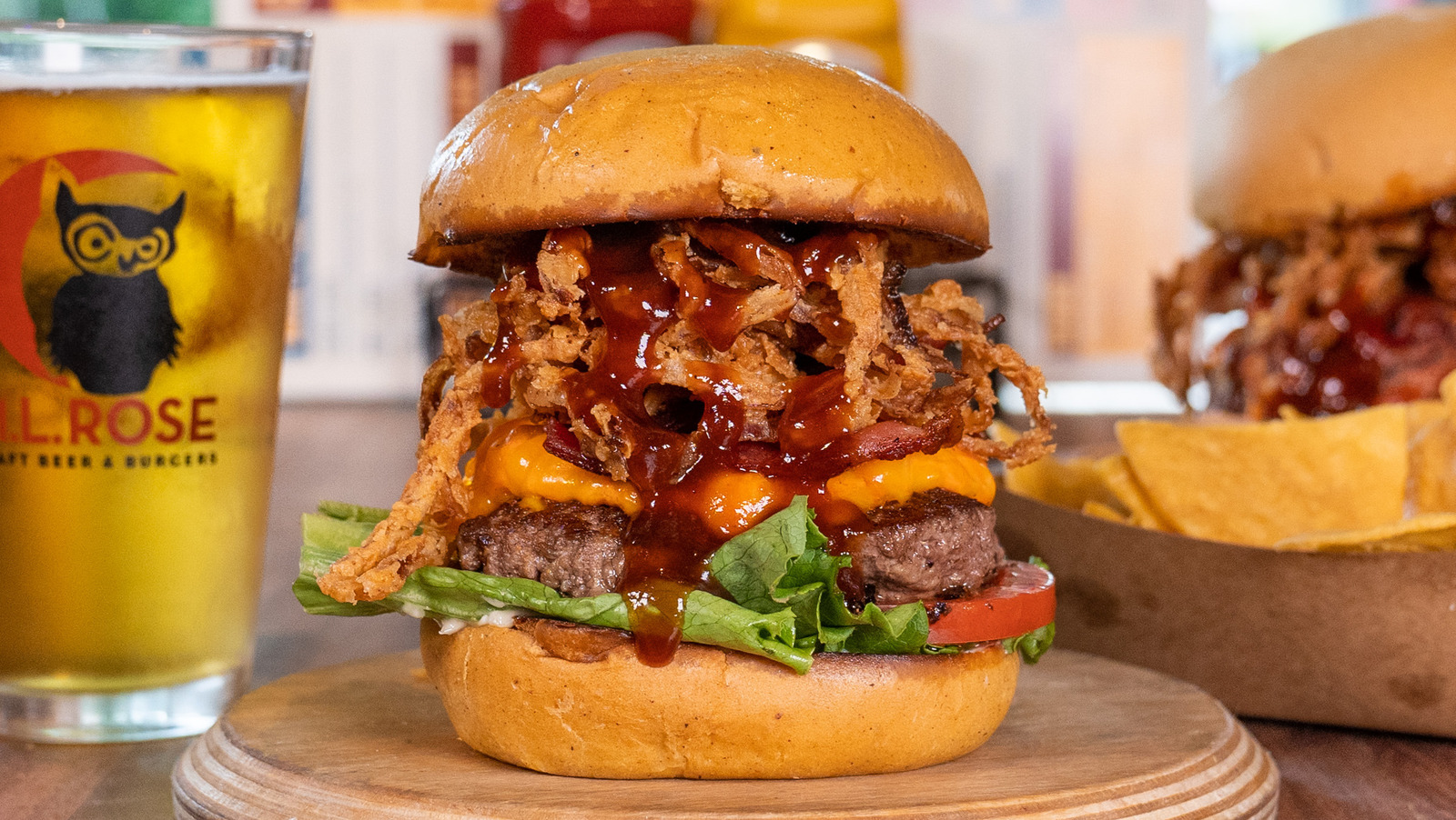 The Reason Some Chefs Are Hesitant To Put Burgers On The Menu