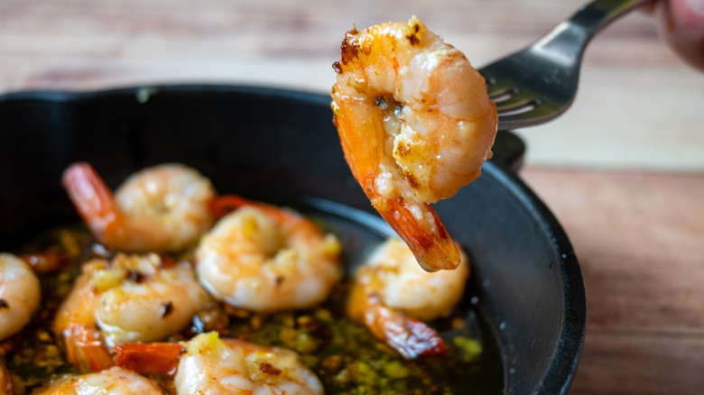 cooking garlic shrimp in butter