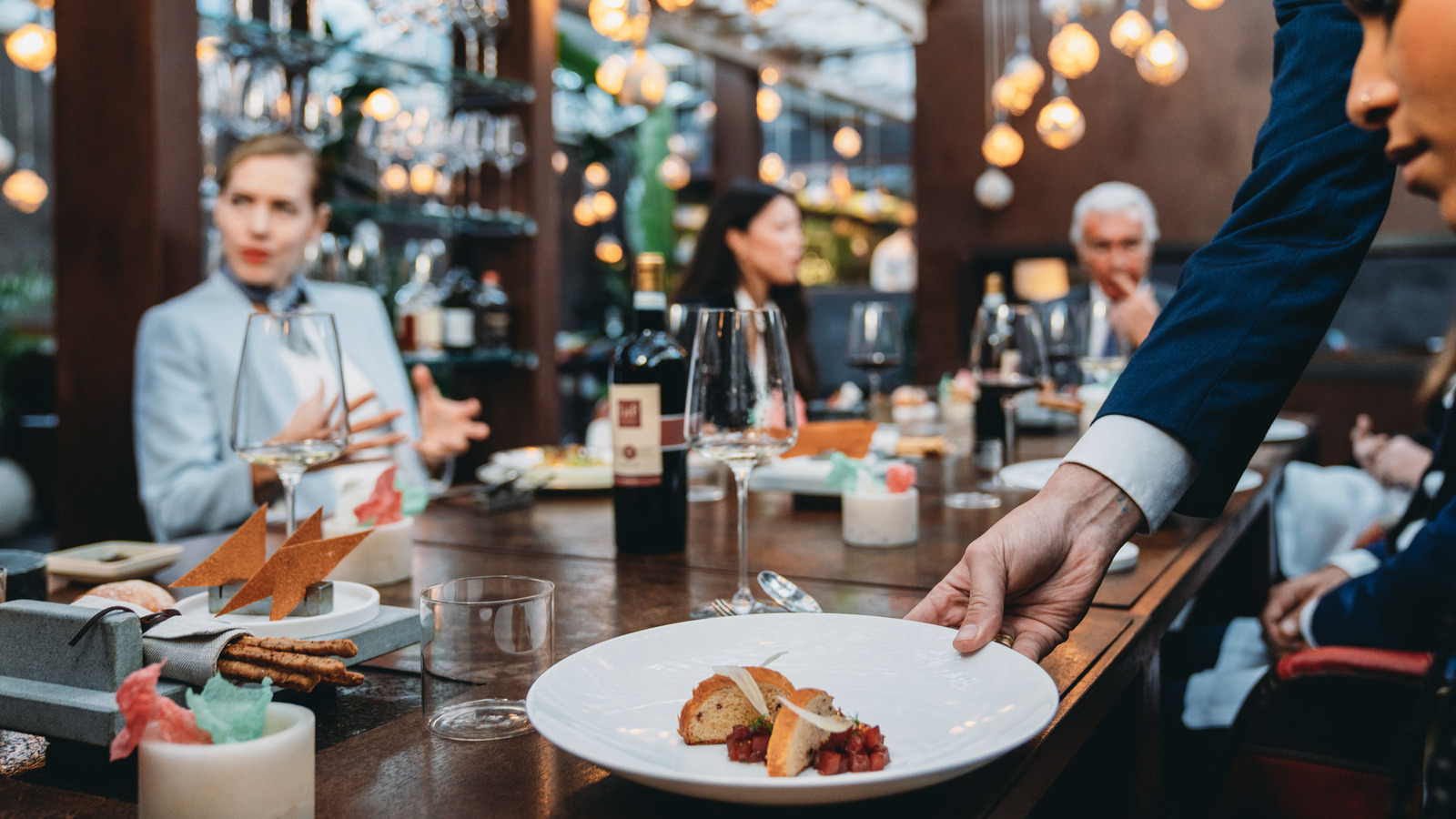 The Restaurant Faux Pas That Says More Than You Think - Tasting Table