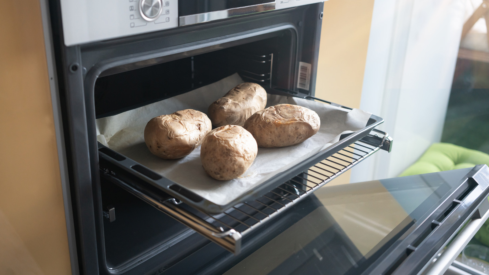 The Retro Potato Side So Good, It's Worth Turning Your Oven On Twice - Tasting Table