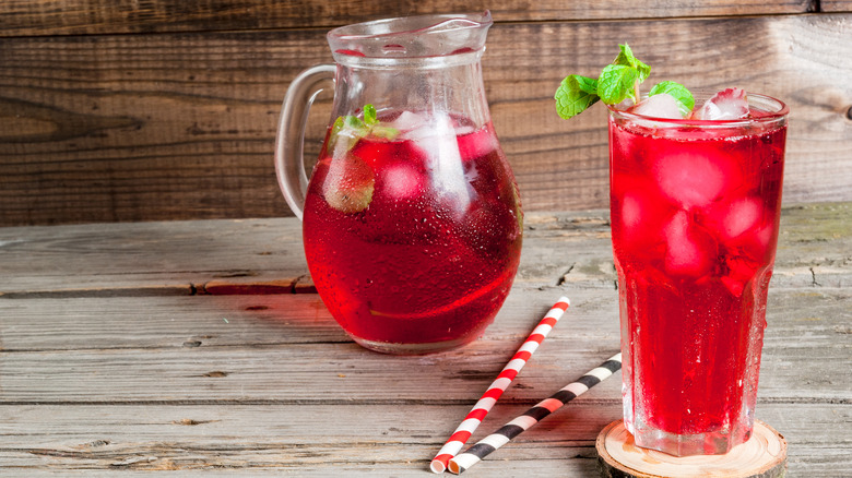 hibiscus red drink