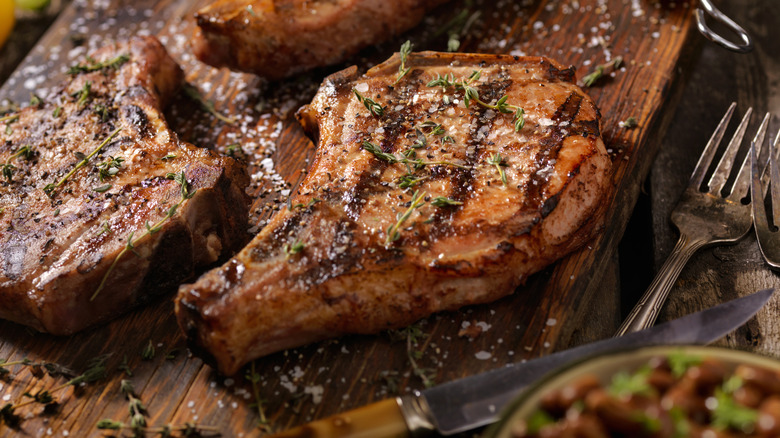 Pork chops with herbs