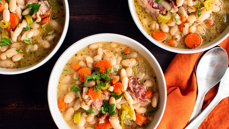 Ham and white bean soup